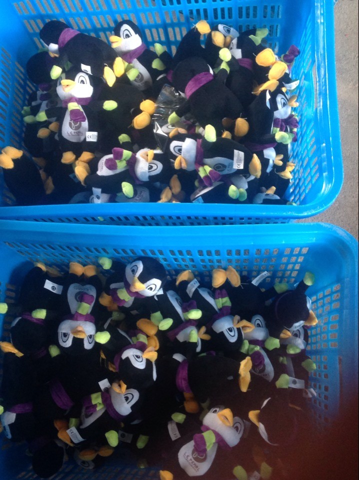 PELUCHES PINGOUIN SUR-MESURE - CAMPING LE PEARL